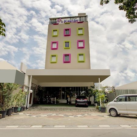 ג'קרטה Collection O Gambir Near Masjid Istiqlal Formerly Aleander Hotel מראה חיצוני תמונה